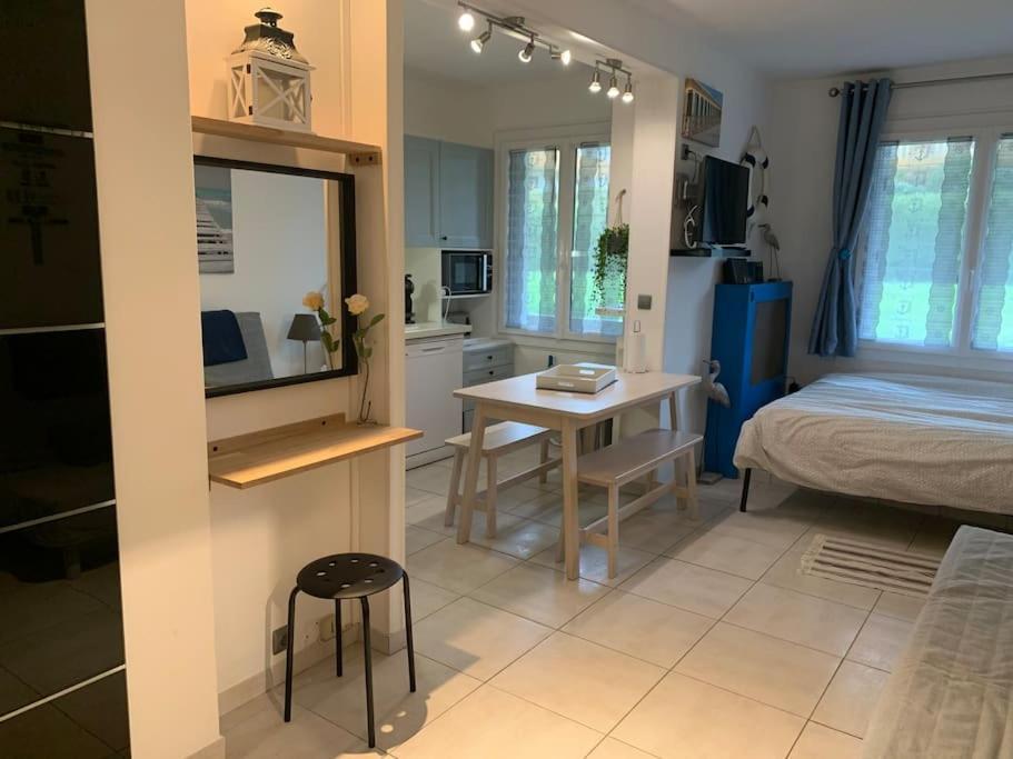 Studio Cosy Bord De Mer Et Centre Ville Pour 4Pers Довіль Екстер'єр фото